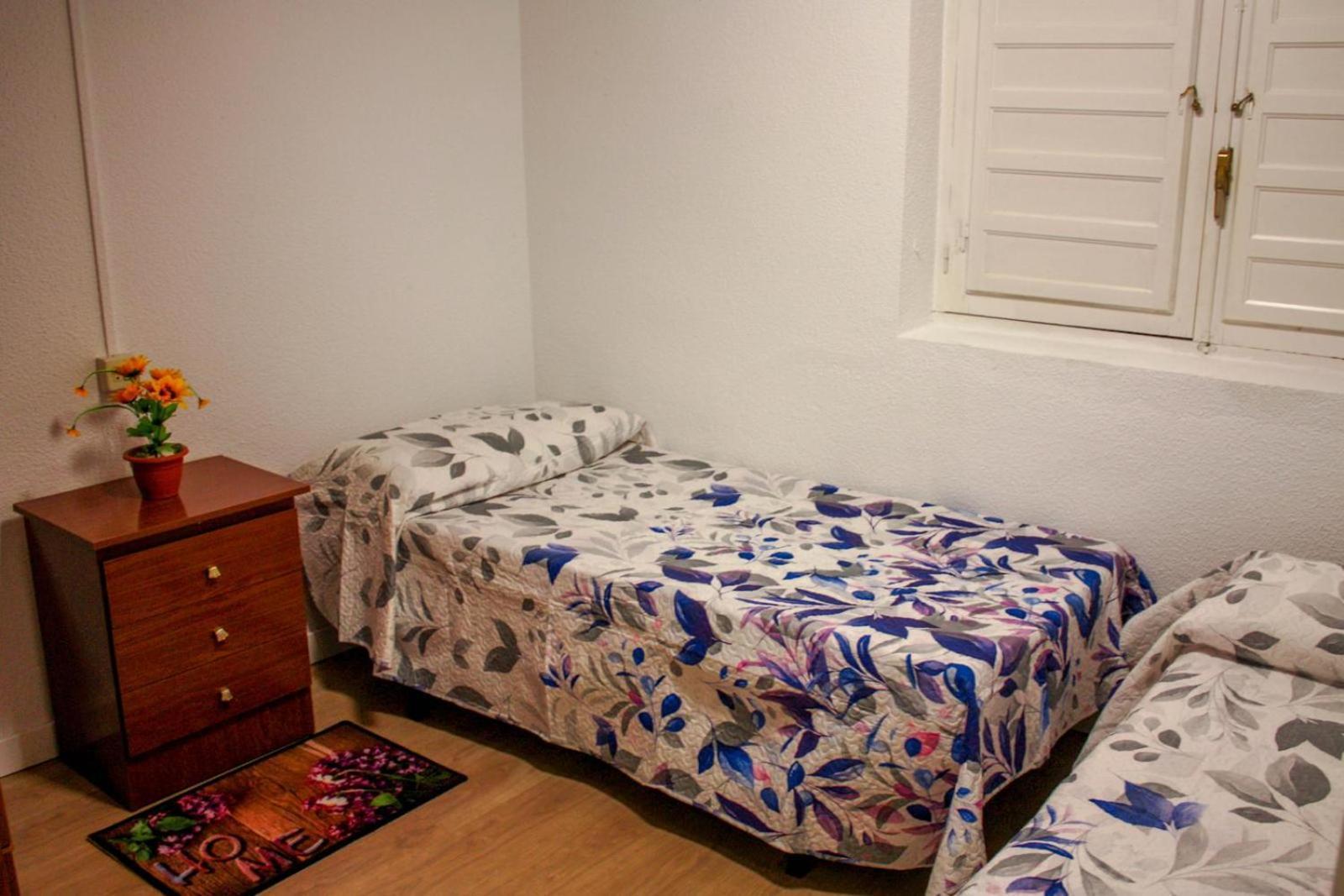 Residencia 14 Hotel Salamanca Bagian luar foto