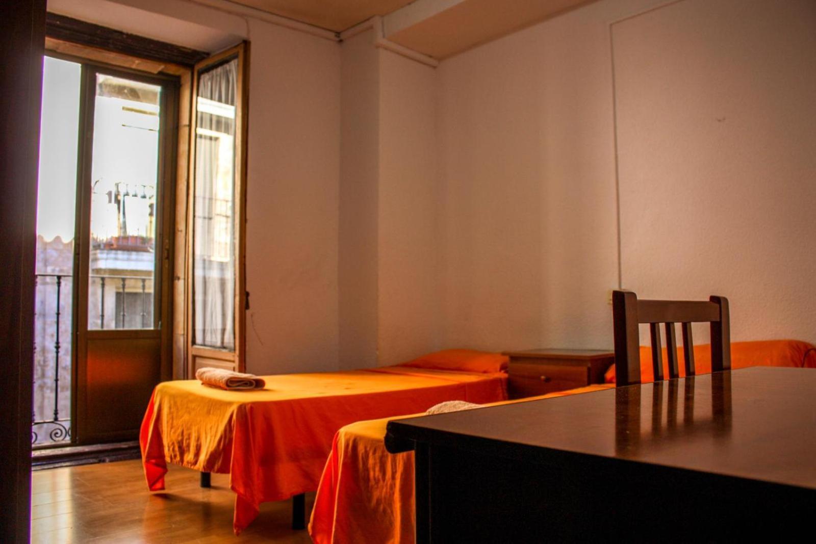 Residencia 14 Hotel Salamanca Bagian luar foto